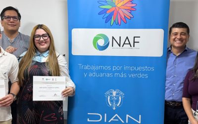 Grupo de estudiantes de la Universidad San Buenaventura de Cali en proceso de certificación NAF con enfoque en temas aduaneros