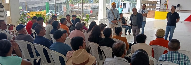 DIAN capacita en formalización tributaria a sector artesanal de minería