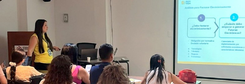 En la DSIA de Bucaramanga: Más de 2.800 personas fueron capacitadas y se intensificaron controles tributarios en Bucaramanga